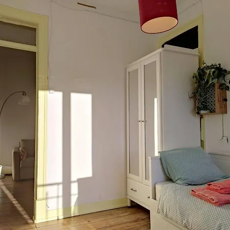 Charming Flat With 2 Bedrooms On Lisbon's 7th Hill Lägenhet *