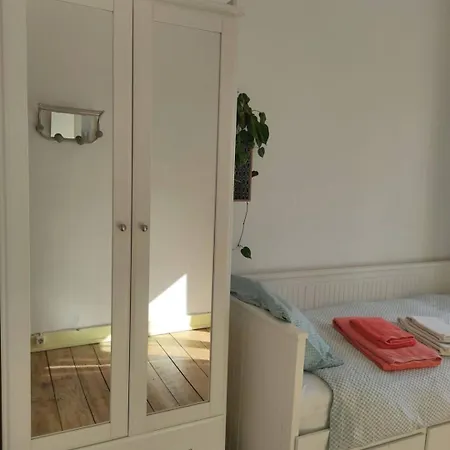 Апартаменти Charming Flat With 2 Bedrooms On Lisbon's 7th Hill