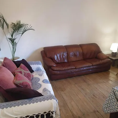 Апартаменти Charming Flat With 2 Bedrooms On Lisbon's 7th Hill *