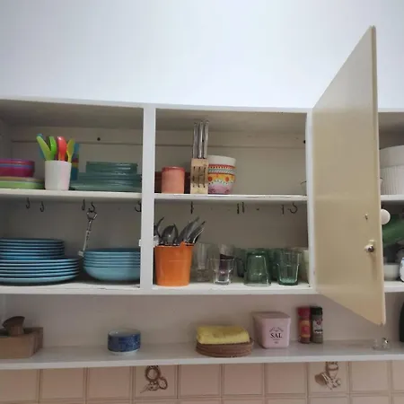 Charming Flat With 2 Bedrooms On Lisbon's 7th Hill Lizbona