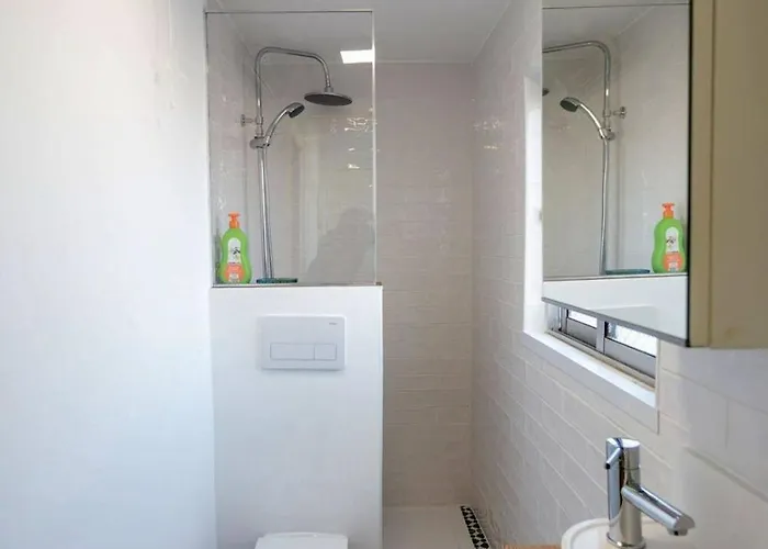 Charming Flat With 2 Bedrooms On Lisbon's 7th Hill * Lisbon