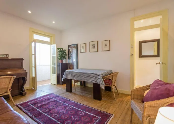 Apartment Charming Flat With 2 Bedrooms On Lisbon's 7th Hill *