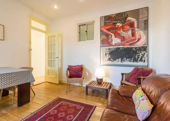 Charming Flat With 2 Bedrooms On Lisbon's 7th Hill * Lisbon