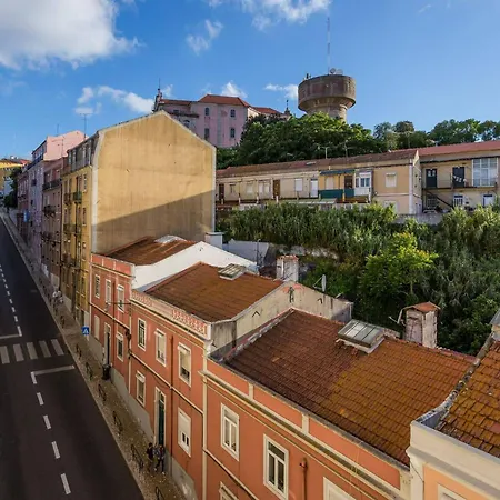 Charming Flat With 2 Bedrooms On Lisbon's 7th Hill