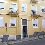 Charming Flat With 2 Bedrooms On Lisbon's 7th Hill * Lizbona