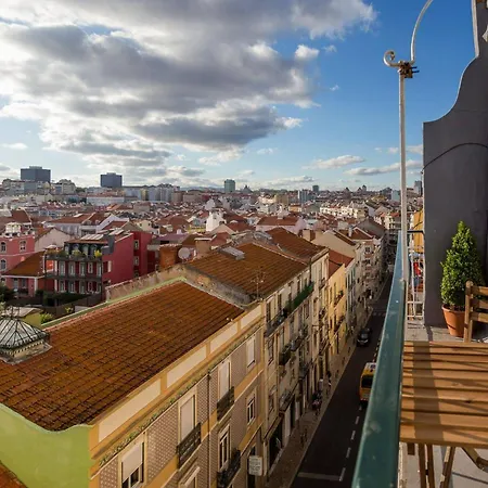 Charming Flat With 2 Bedrooms On Lisbon's 7th Hill Апартаменты Лиссабон